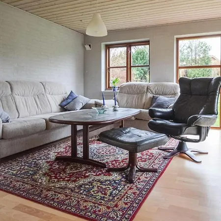 Nice In W/ 3 Bedrooms