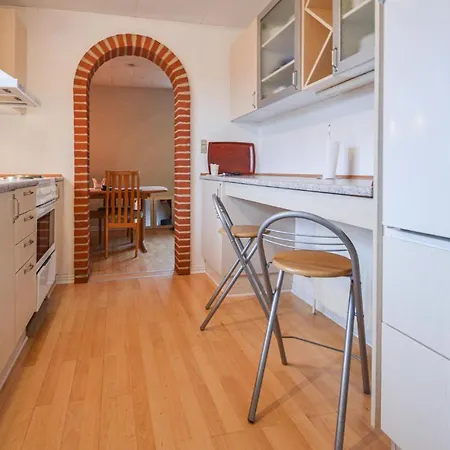 Nice In W/ 3 Bedrooms *