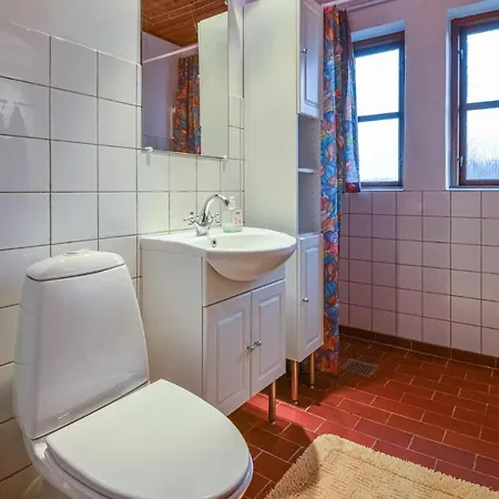 Nice In W/ 3 Bedrooms *